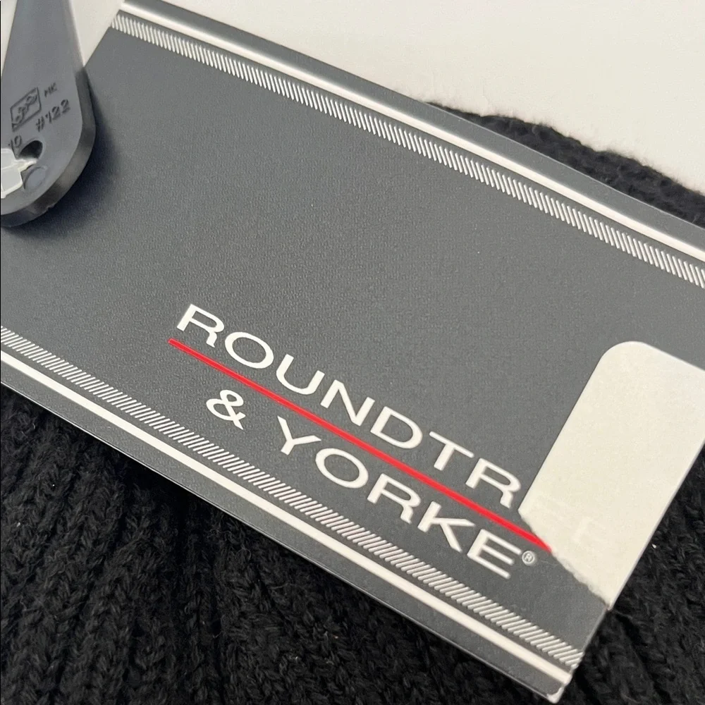 Roundtree & Yorke Dark Knit Hat